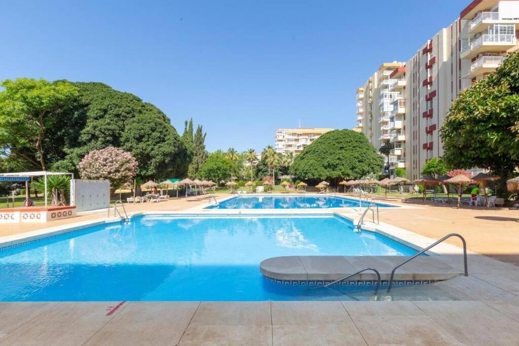 Apt Con Espectacular Vista, Piscinas, Recep 24 Hs 贝纳尔马德纳 外观 照片